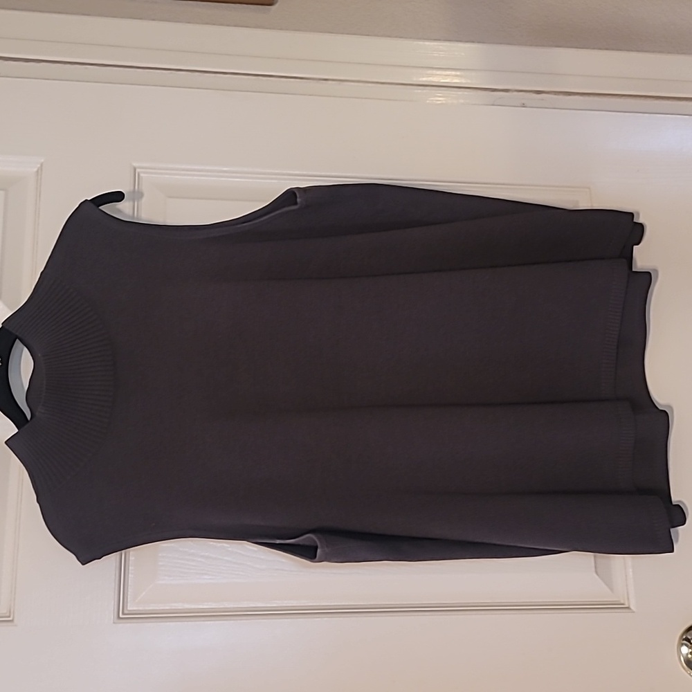 Mock neck. Sweater knit